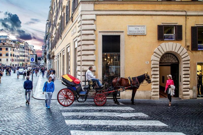 At The Spanish Steps View Rome Buitenkant foto